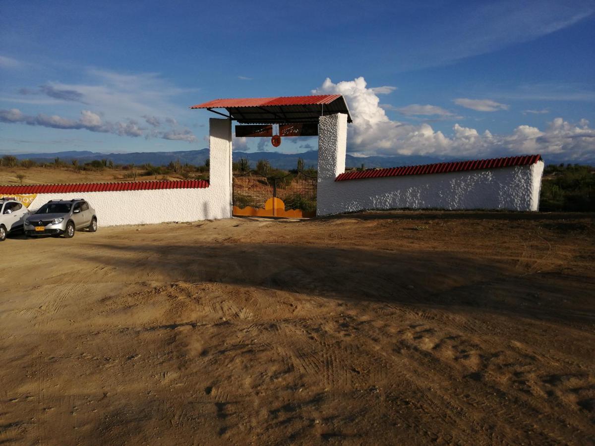 El Penon De Constantino - Tatacoa Hotel Villavieja Kültér fotó
